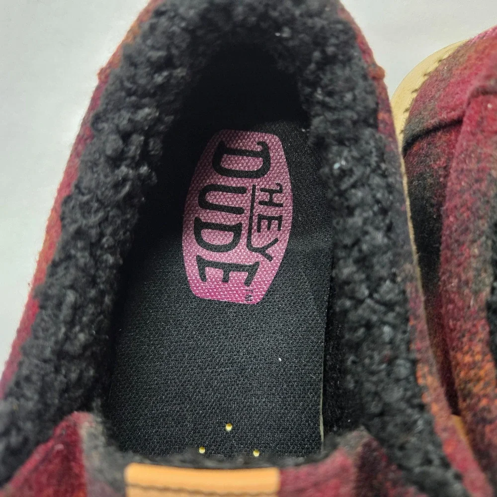 Hey Dude Wally Cozy Plaid Loafers Lined 44341-6RQ Red Black Mens Size‎ 9
